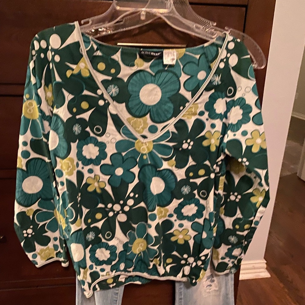 Active Wear bohemian style long sleeved top